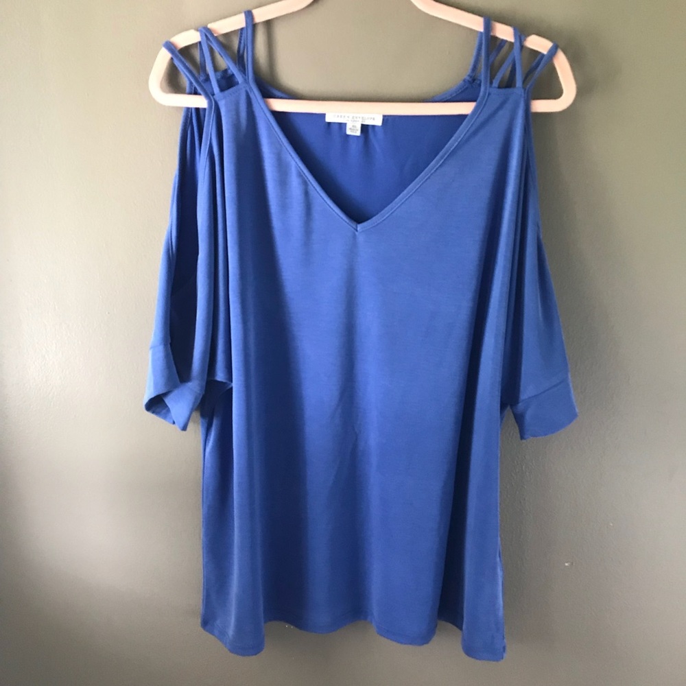 Strappy Cold Shoulder Tee